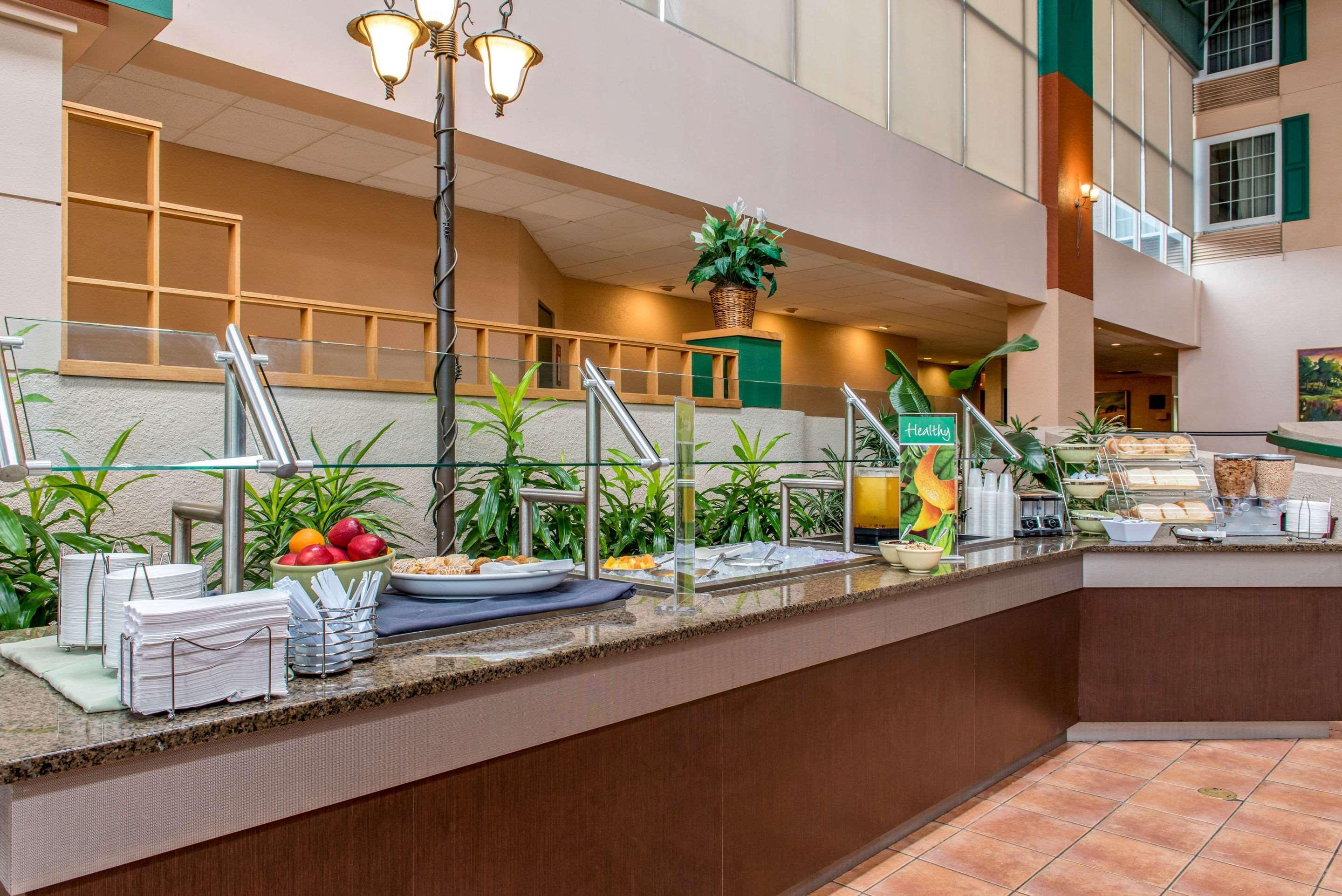 Quality Hotel Conference Center Cincinnati Blue Ash Exterior foto