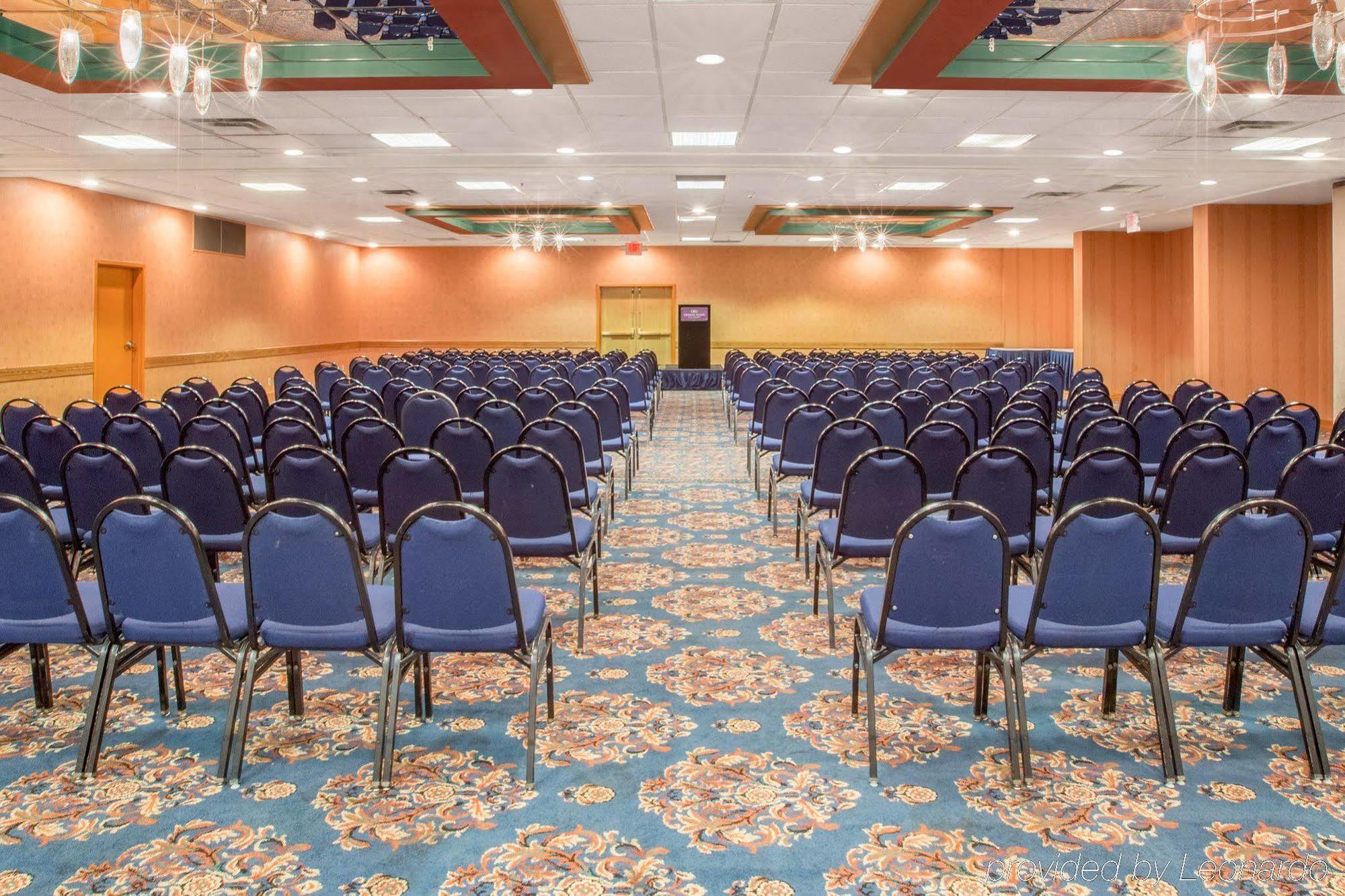 Quality Hotel Conference Center Cincinnati Blue Ash Exterior foto