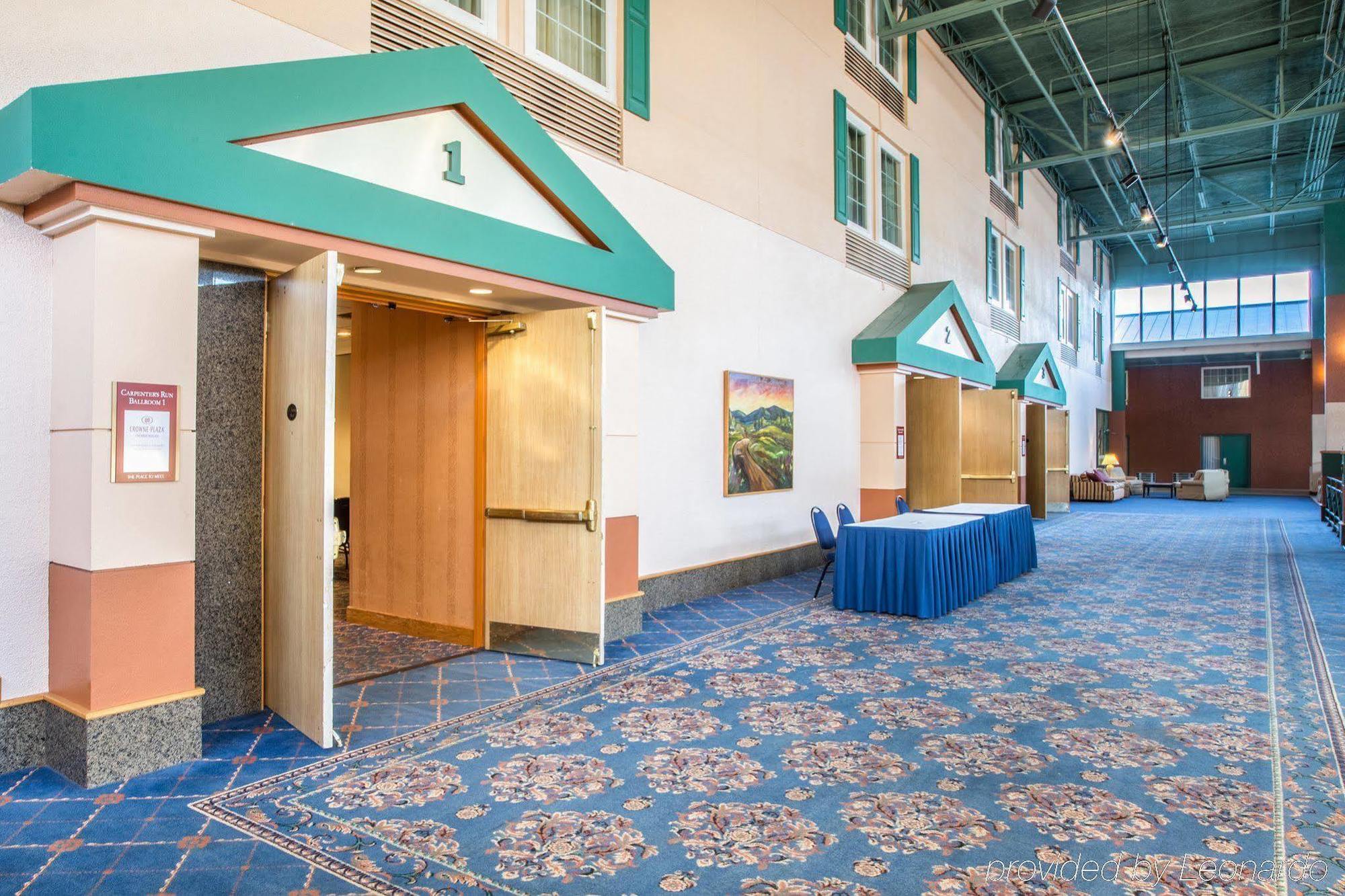 Quality Hotel Conference Center Cincinnati Blue Ash Exterior foto