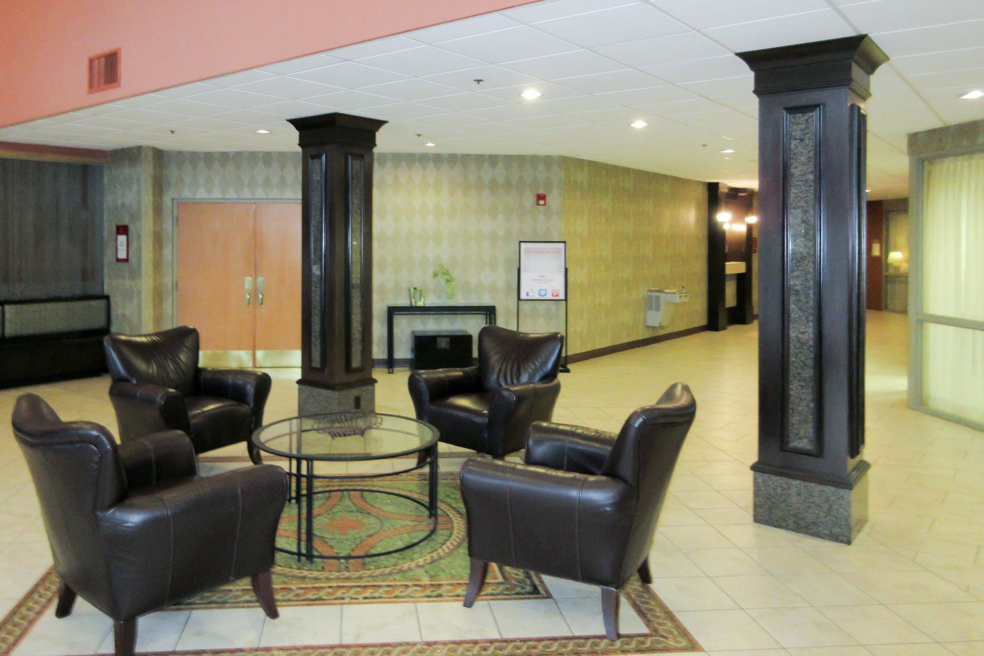 Quality Hotel Conference Center Cincinnati Blue Ash Exterior foto
